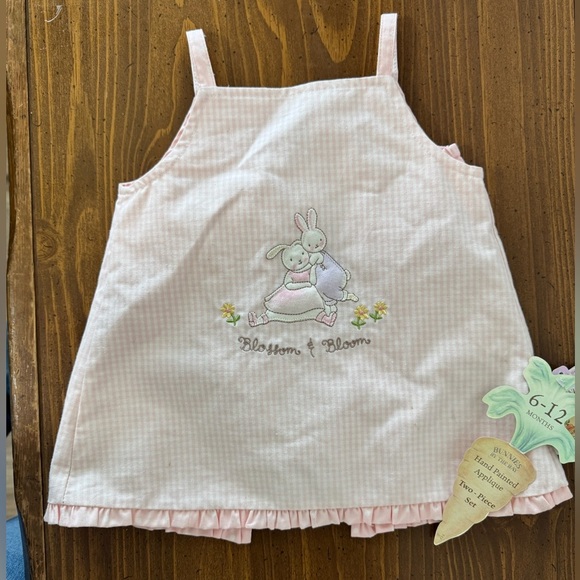 Blossom and Bao Bao 2-Piece Baby Set – NWT – Hand-Painted Applique – 6-12M - Picture 1 of 10